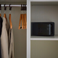 Kleiderschrank