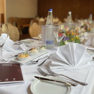 Gedeckter Tisch für eine Veranstaltung in Ismaning bei München